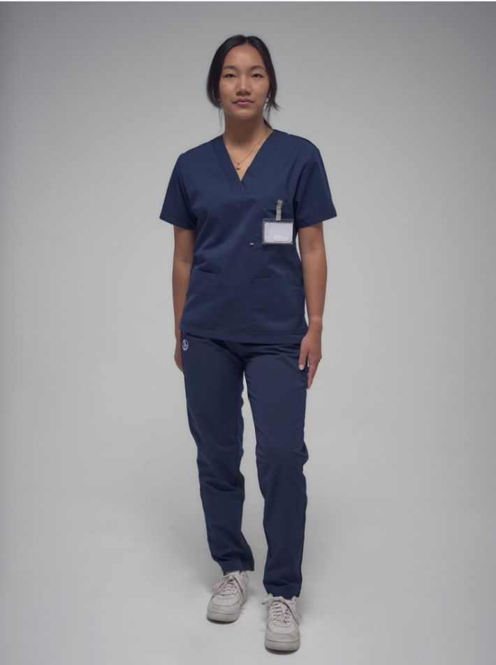 Blouse médicale femme à trois poches et col en V Vénus