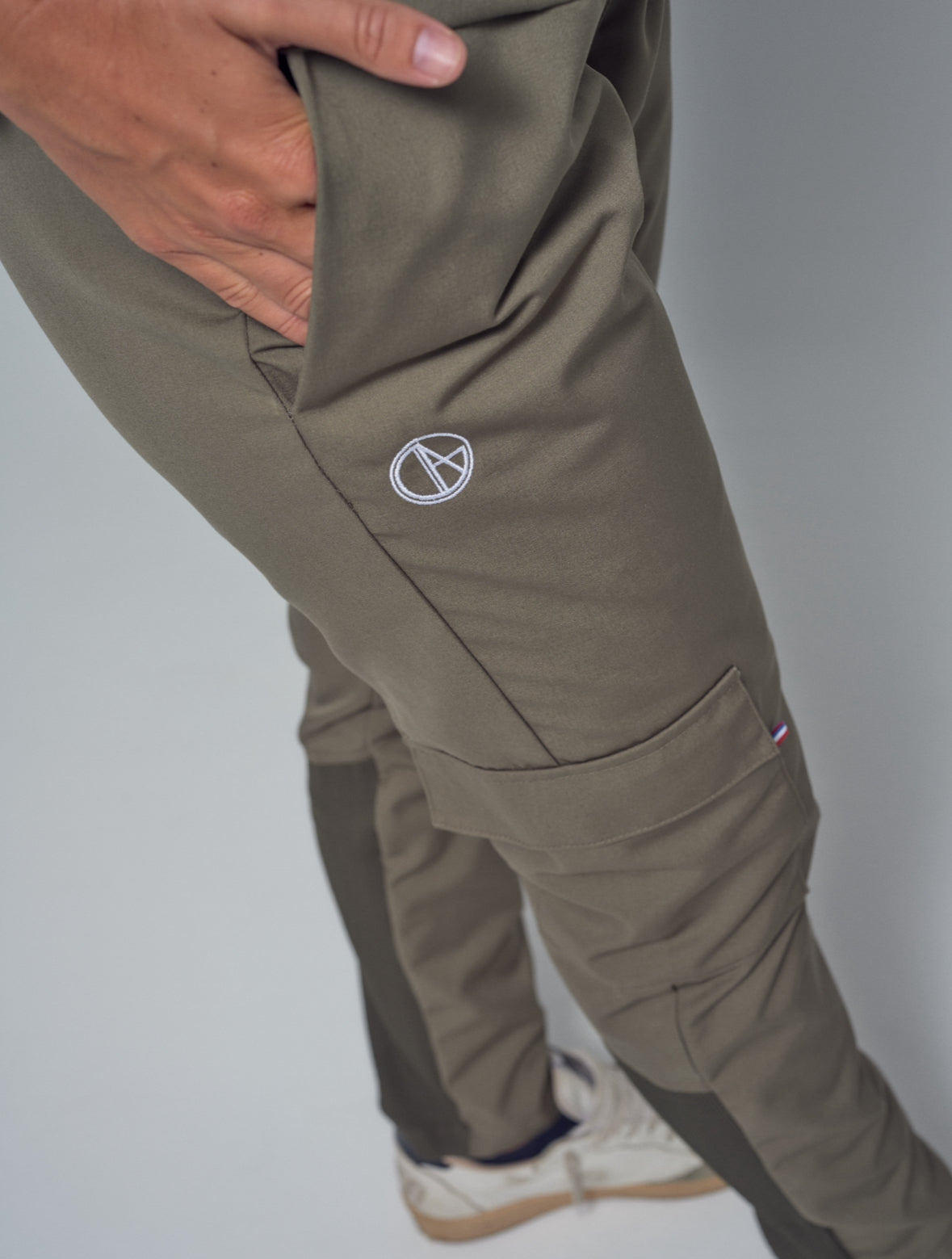 Pantalon médical pour femme cargo ajusté kaki Ceres