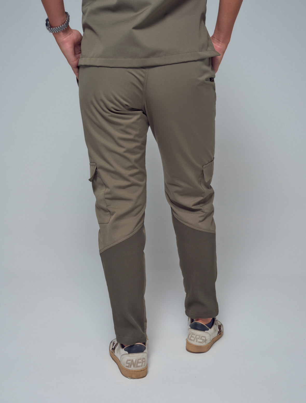Pantalon médical pour femme cargo ajusté kaki Ceres